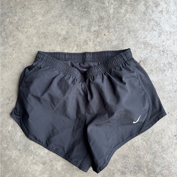 Nike Black Dri-FIT Shorts - Picture 1 of 2
